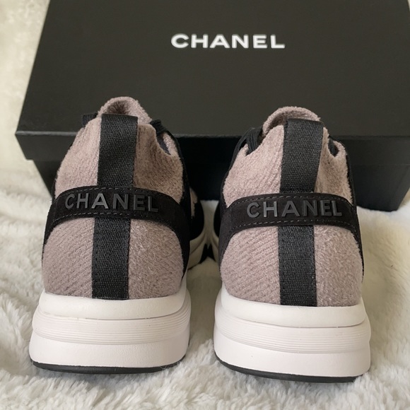 NIB Chanel fabric sneaker - Picture 4 of 11